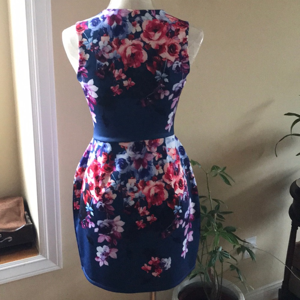 ASOS dress - Picture 4 of 5